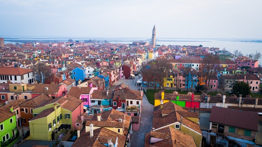 A information to magical Burano, the island of painted homes